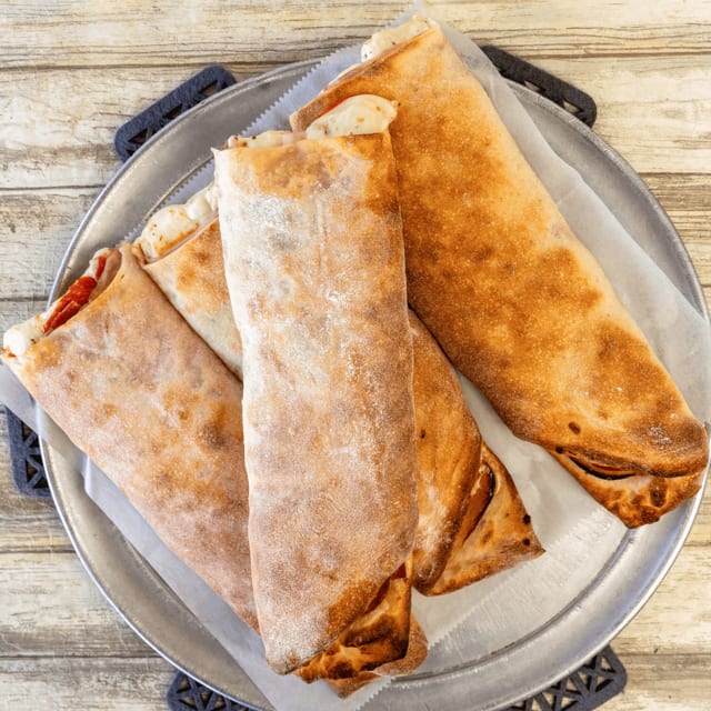 Stromboli calzone.