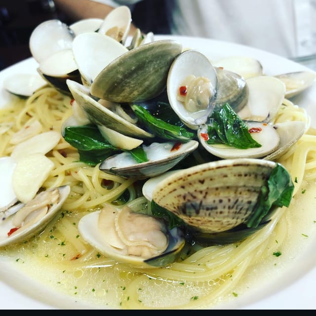Fresh clams.